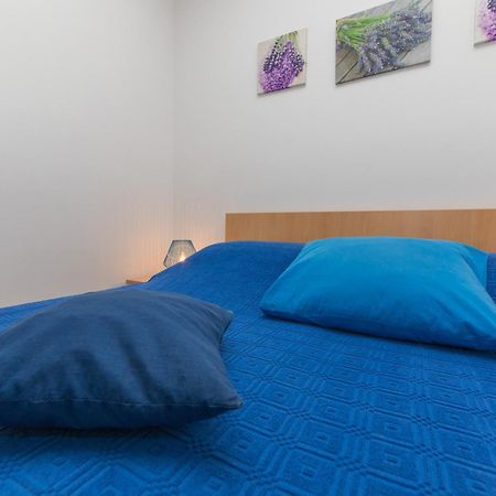 Apartments Lux 볼 외부 사진